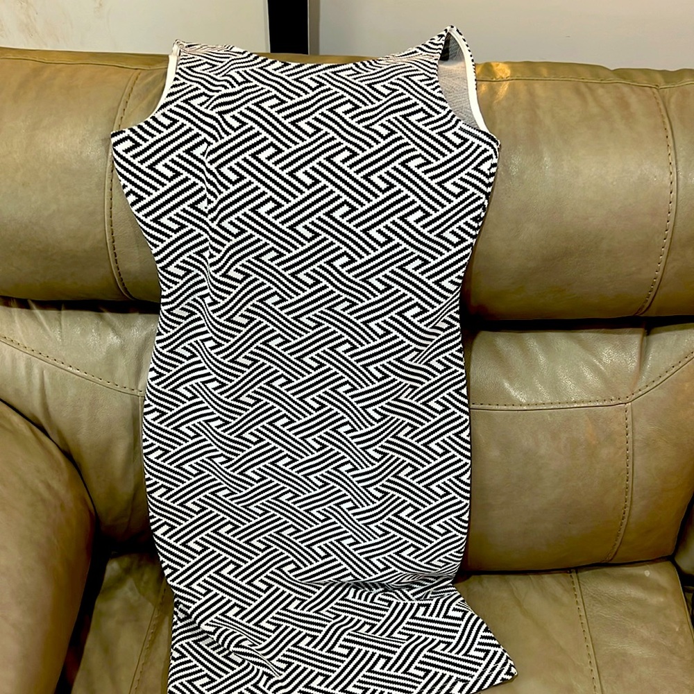 Beautiful fitted RD style dress